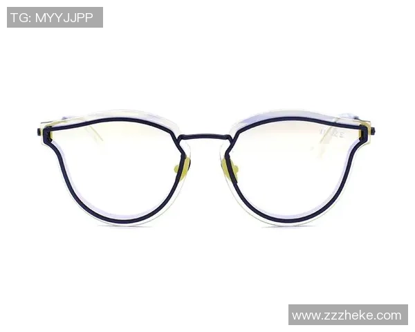 足球球星墨镜潮流风采探索 彰显个性与时尚魅力